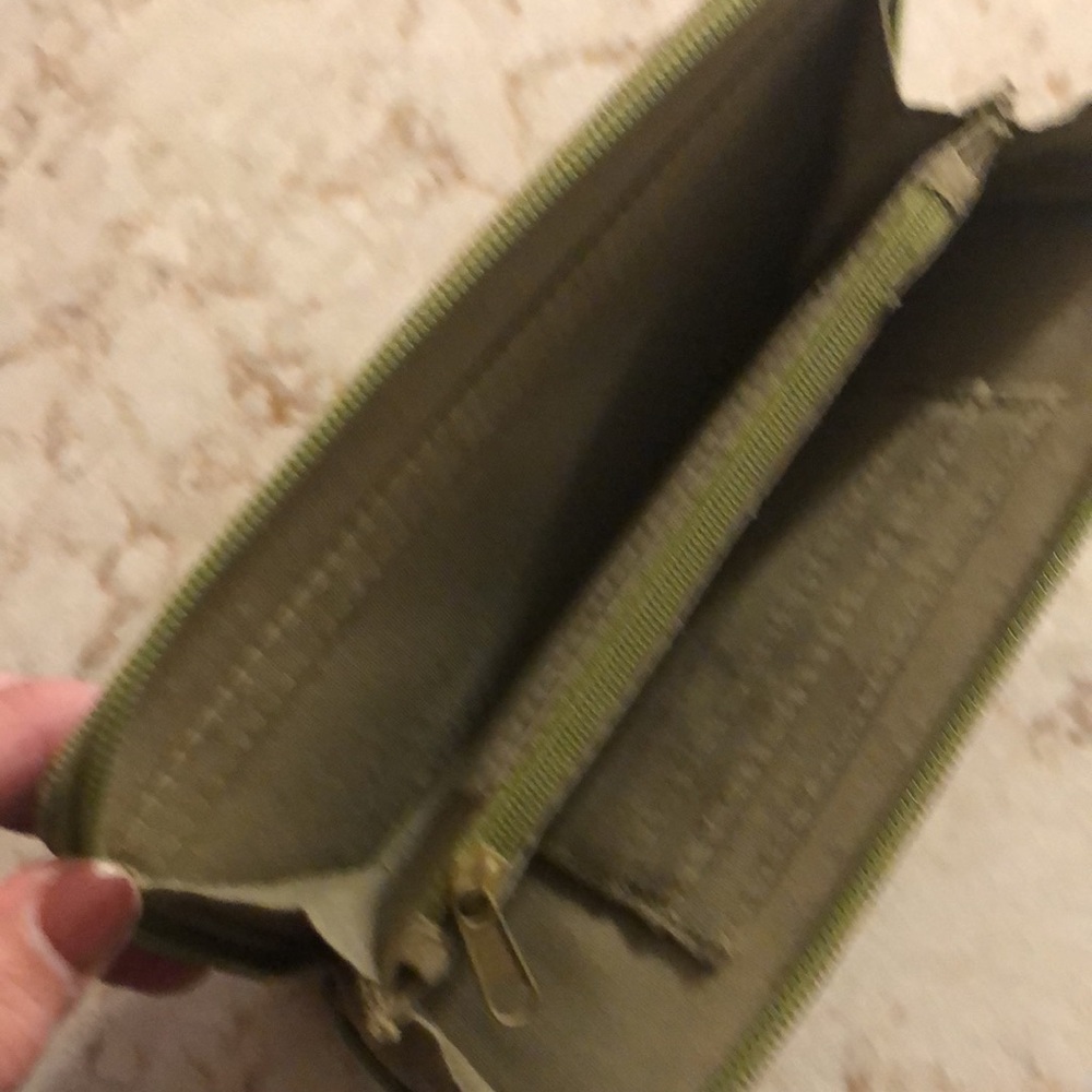 Rosetti Wallet - Picture 3 of 5